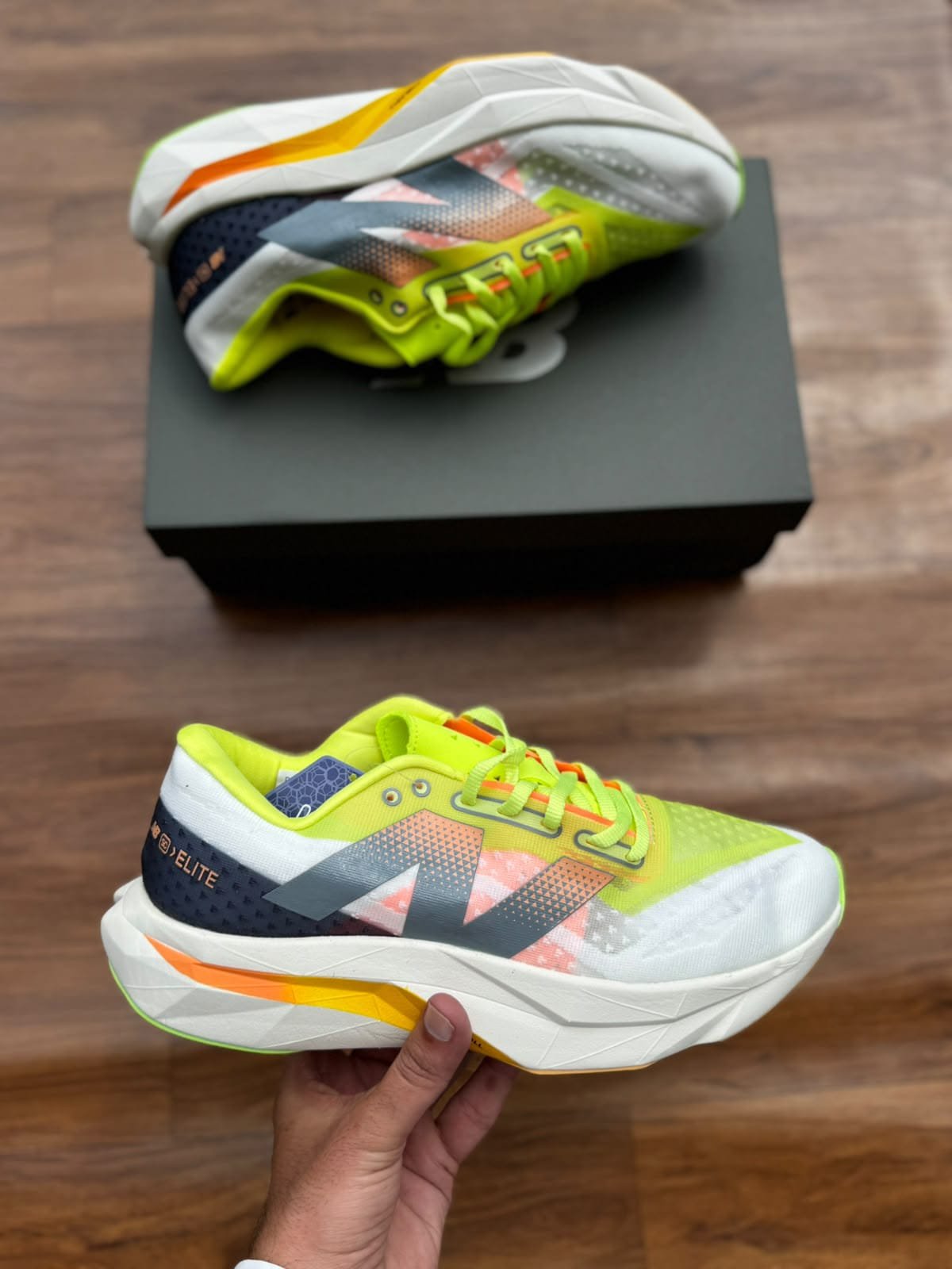 NEW BALANCE. SC ELITE